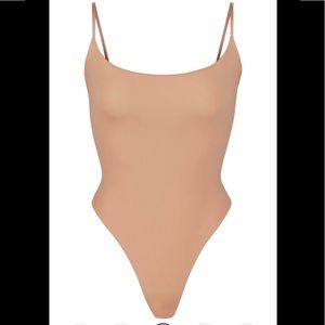 SKIMS FITS EVERYBODY CAMI THONG BODYSUIT